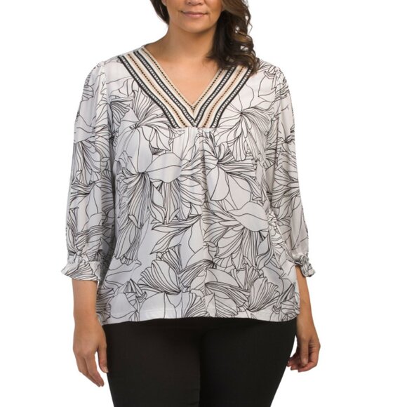 STELLA & GINGER White Floral Plus Ruffle V-neck Collar Blouse - Picture 1 of 2